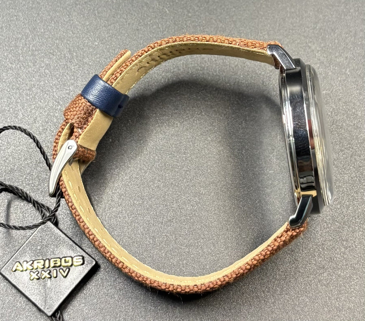 Mens Akribos XXIV AK1025BRBU Quartz Day Classic Leather Strap 41mm FREE SHIPPING